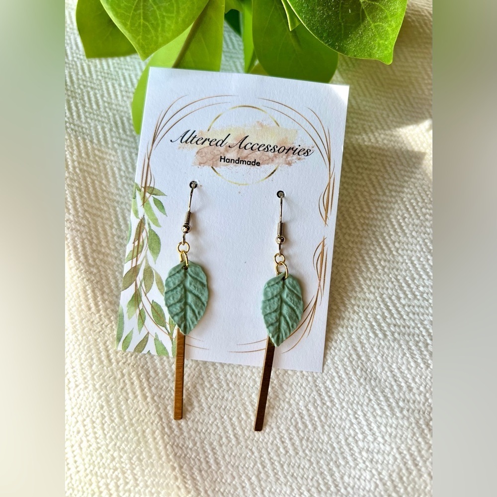 2/$30 Gold Bar Green Leaf Earrings